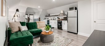 Columbus Getaway! Stylish Apartment!