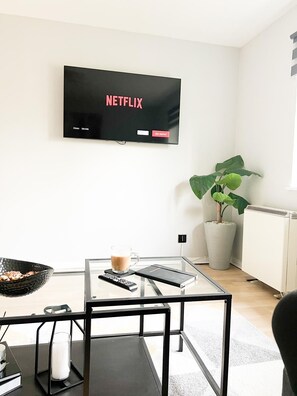 Interior - Stunning Flat with own entrance (London)