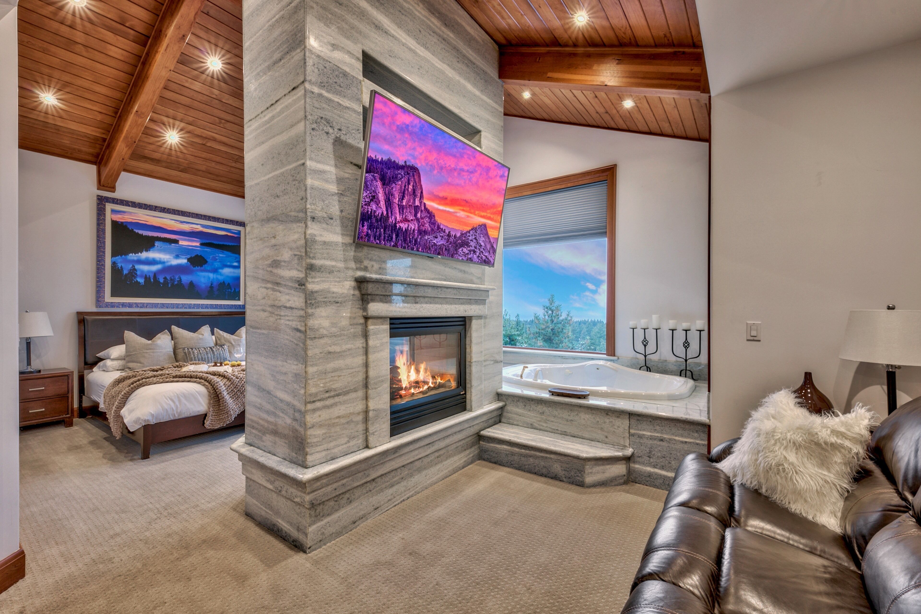 8 多间卧室、办公桌、免费 WiFi、床单