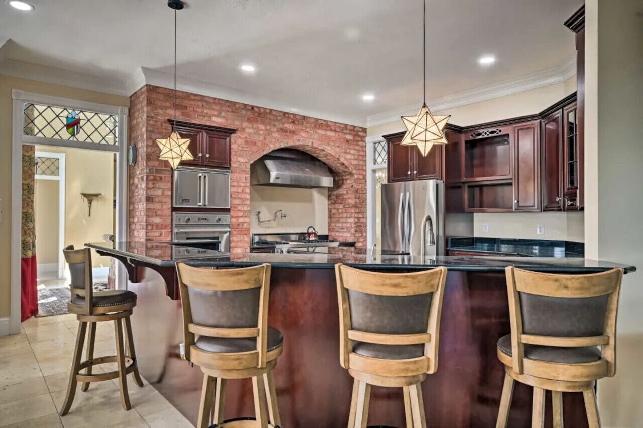 Frigorífic, microones, forn i placa de cuina 