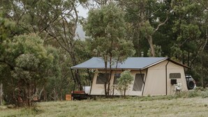 Exterior - Akuna Estate (Running Stream)