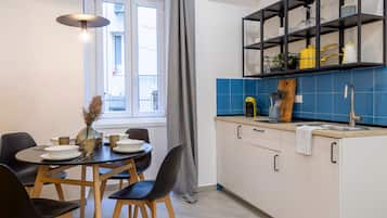 Classic Room | In-room dining
