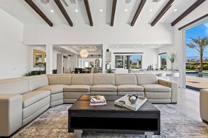 Imagen sin descripción, 2 de 50, botón