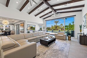 Unclassified image, 3 of 50, button