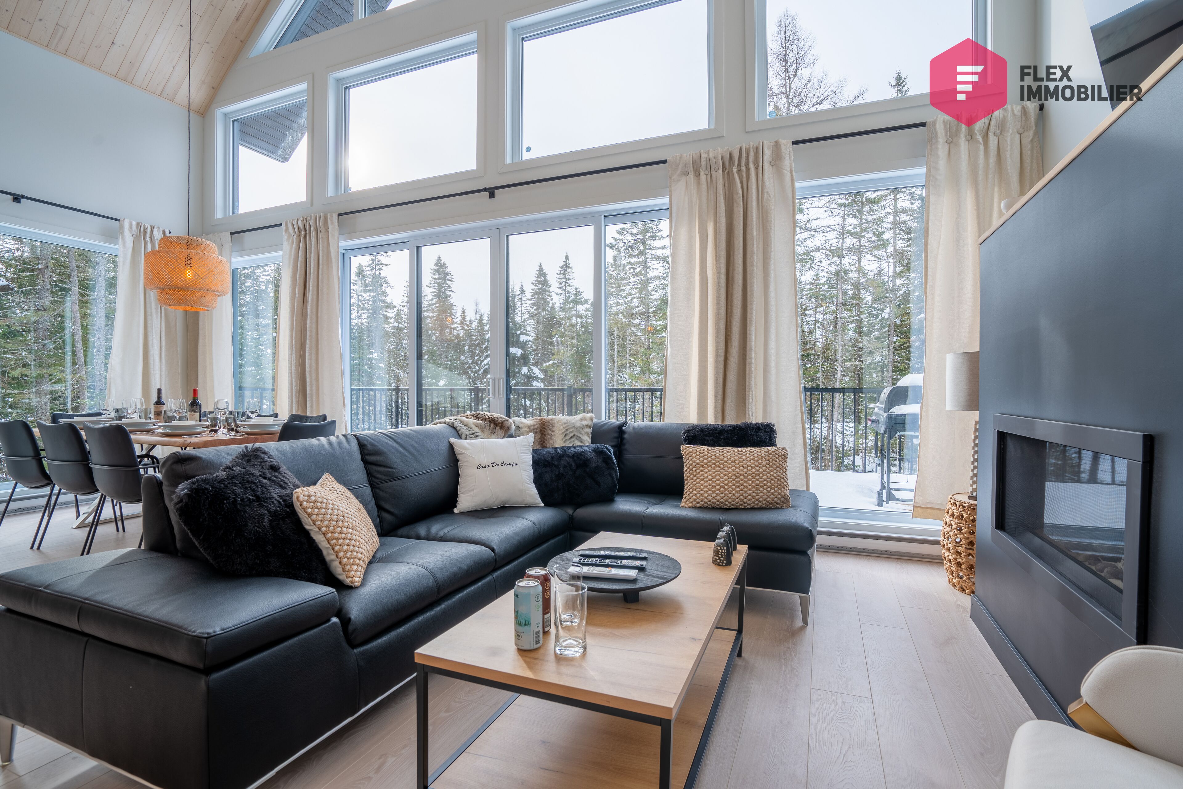 Smart-tv och eldstad