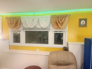 Interior - Bright and modern cottage, perfect space design with every detail you expect. (Brockton)