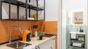 Classic Room | Private kitchen | Dining tables