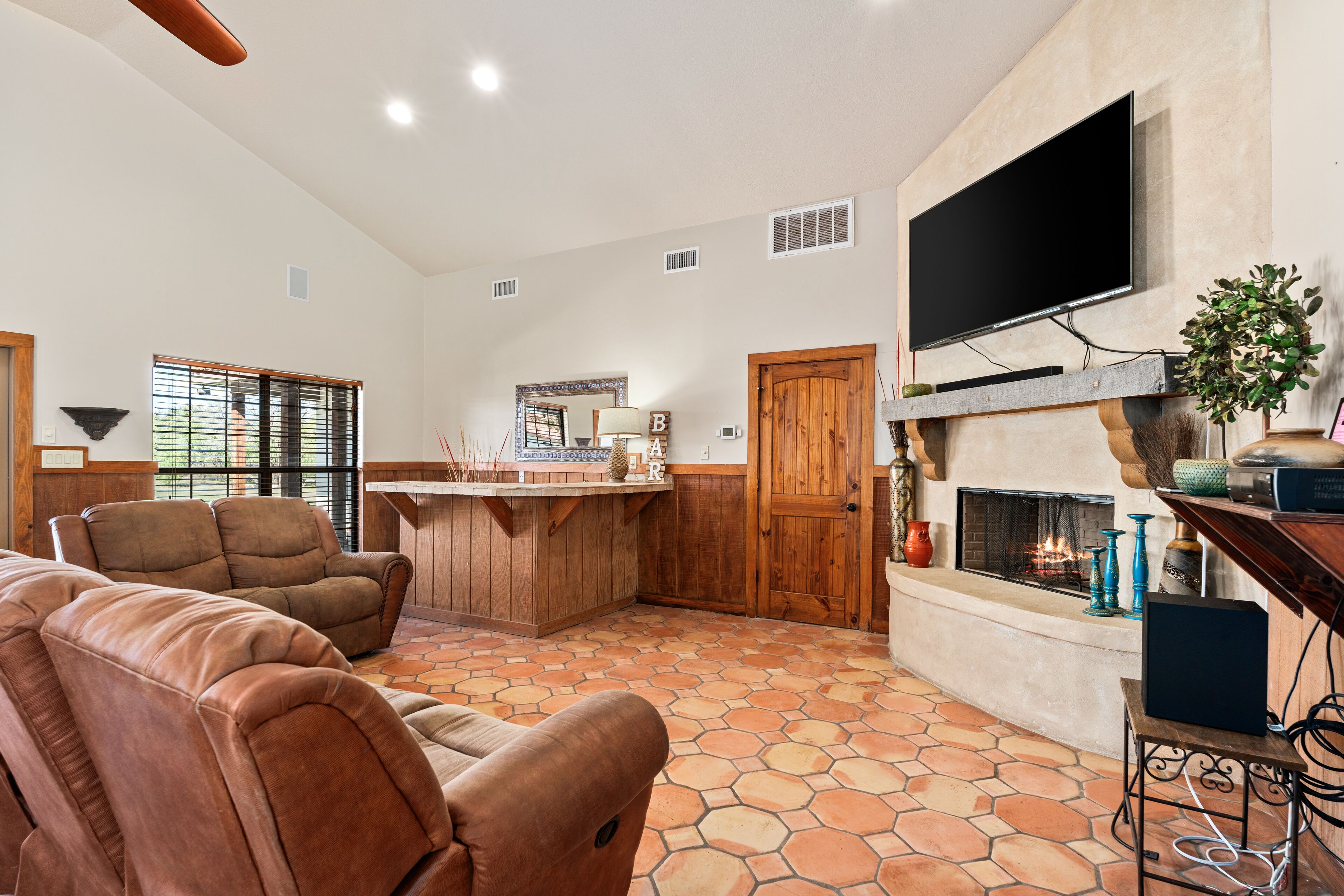 In Concan | Private Pool | Under $600/night - Concan, TX