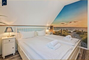 2 bedrooms, iron/ironing board, WiFi