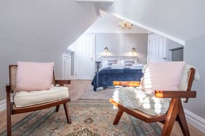 2 bedrooms, desk, iron/ironing board, travel cot