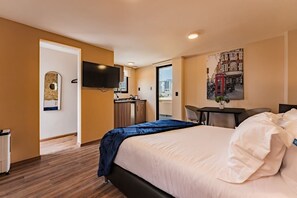 1 bedroom, iron/ironing board, WiFi, bed sheets