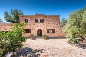 Exterior - Es Pinar - Luxury Villa with 6 Bedrooms and expansive gardens (Portocolom)