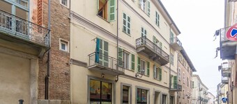 GuestHost - Comfortable and spacious apartment of 70sm, it can comfortably accommodate up to 4 people. The accommodation is located on the second floor of a medieval building without elevator (NOT suitable for disabled people - steps to access it). We ar