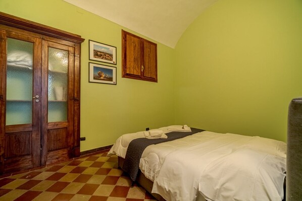 1 habitación, internet y ropa de cama 