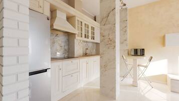 Mikrowelle, Herdplatte, Toaster