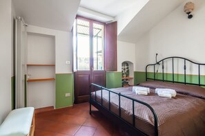 2 chambres, fer et planche à repasser, Wi-Fi, literie fournie