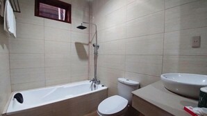 Bathroom - Samosir Villa Resort (Samosir)