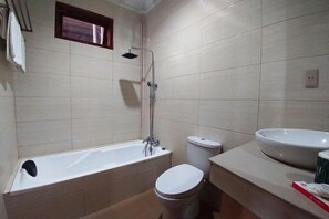 Bathroom - Samosir Villa Resort (Samosir)