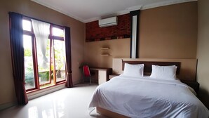 Room - Samosir Villa Resort (Samosir)