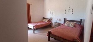2 bedrooms, bed sheets - La Casita de las Pérgolas. (Tunuyán)