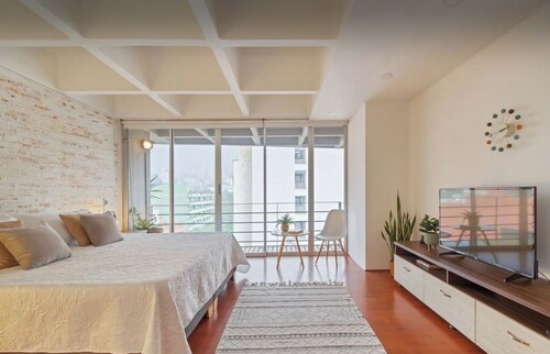 Spacious & cozy 2-bedroom duplex condo in Poblado Medellín