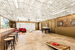 Lobby - Secluded house in the wood w/ sauna, game room. Near lake Caribou & Lutsen ski. (Lutsen)