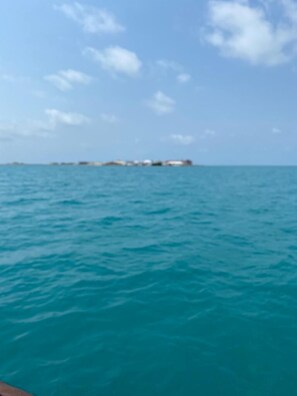 4 bedrooms, iron/ironing board, free WiFi, bed sheets - 4BDRM PRIVATE HOME IN QUIET RESIDENTIAL COMMUNITY 12 MIN FROM AIRPORT, 30 MIN TO BELIZE CITY (Ladyville)