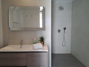 Hair dryer, towels