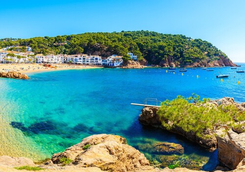 Villa avec piscine privée au pied de la plage de Tamariu-Costa Brava