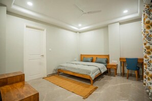 3 Schlafzimmer, Zimmersafe, Bügeleisen/Bügelbrett, WLAN
