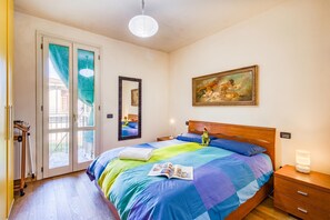 1 camera, una scrivania, Wi-Fi gratuito, lenzuola