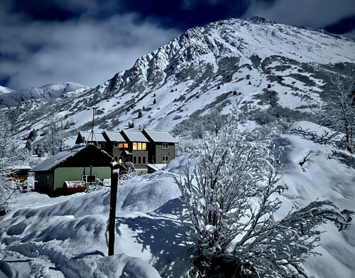 Alyeska Mountain Oasis in Girdwood. Crow Pass. Chugach National and state park.