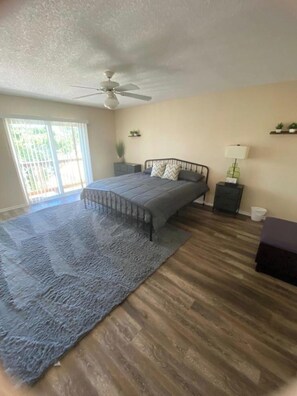 3 chambres, fer et planche à repasser, Wi-Fi gratuit, draps fournis