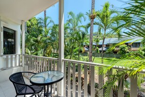 Property grounds - Unit 4 @ Tropical Reef Apartments (Port Douglas)