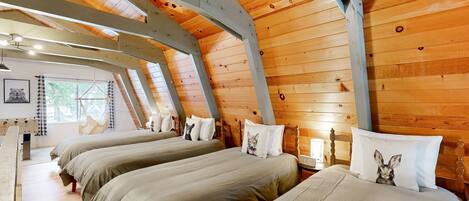 2 bedrooms, travel crib, internet, bed sheets