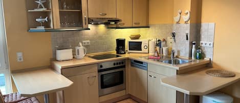 Fridge, microwave, oven, dishwasher