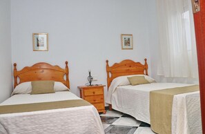 3 bedrooms, bed sheets