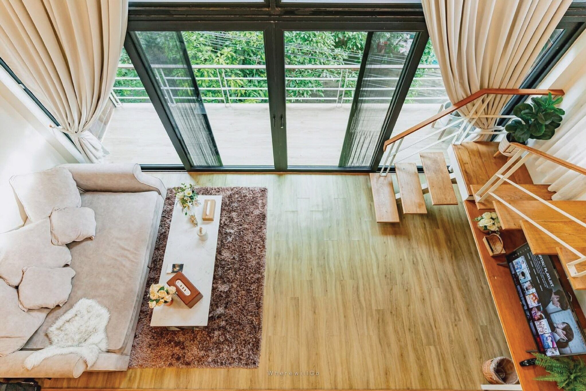 Exclusive Cottage | Living area | 40-inch LCD TV with digital channels, Netflix, streaming services