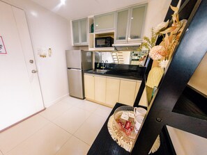 公寓 | 私人廚房 | 大型冰箱、微波爐、電鍋、清潔用品
