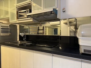 Loft Ville | Cuisine privée | Grand réfrigérateur, micro-ondes, cuiseur de riz
