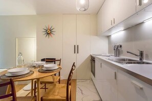 Fridge, microwave, oven, dishwasher