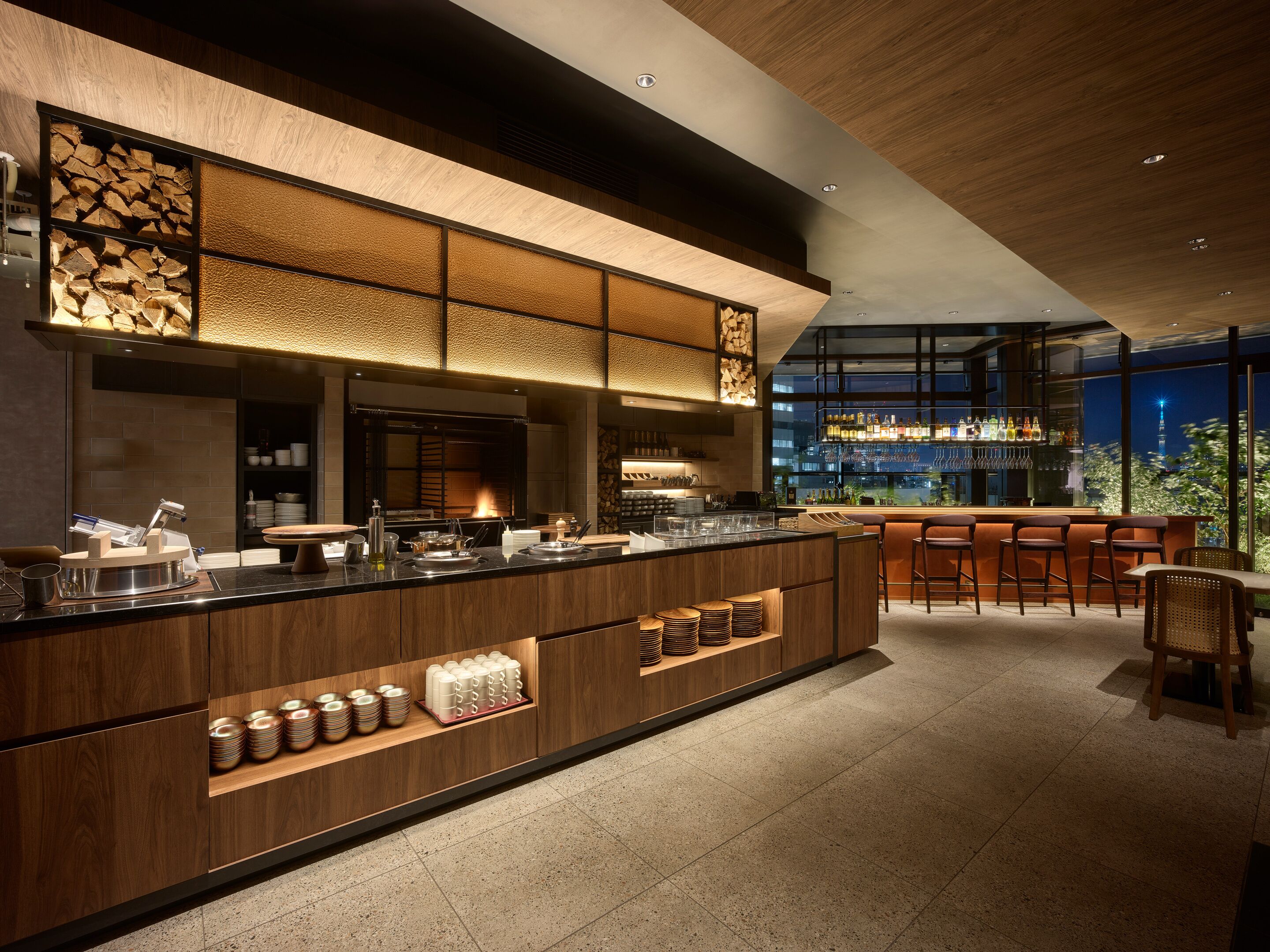 Petit déjeuner, déjeuner et dîner servis sur place