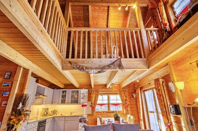 Holiday Home 'Emslandstube' with Lake View, Private Terrace and Private Garden