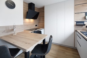 Dining - Apartment 'Happy Place' with Balcony and Wi-Fi (Ilmenau)