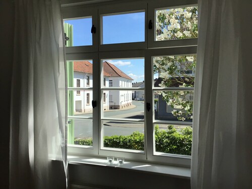 Holiday Home 'Haus Vor Dem Schöneberger Tor' with Private Terrace, Garden & Wi-Fi