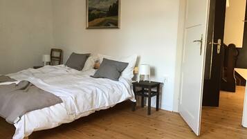 6 Schlafzimmer, Bügeleisen/Bügelbrett, kostenloses WLAN, Bettwäsche