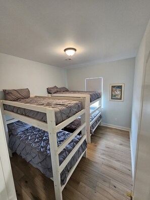 3 habitaciones, wifi gratis y ropa de cama 