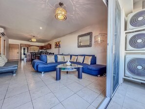 リビング エリア