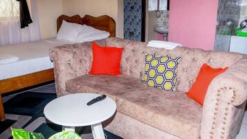 1 habitación, tabla de planchar con plancha y wifi