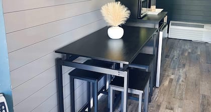 TeePee Room 12-Newly Renovated